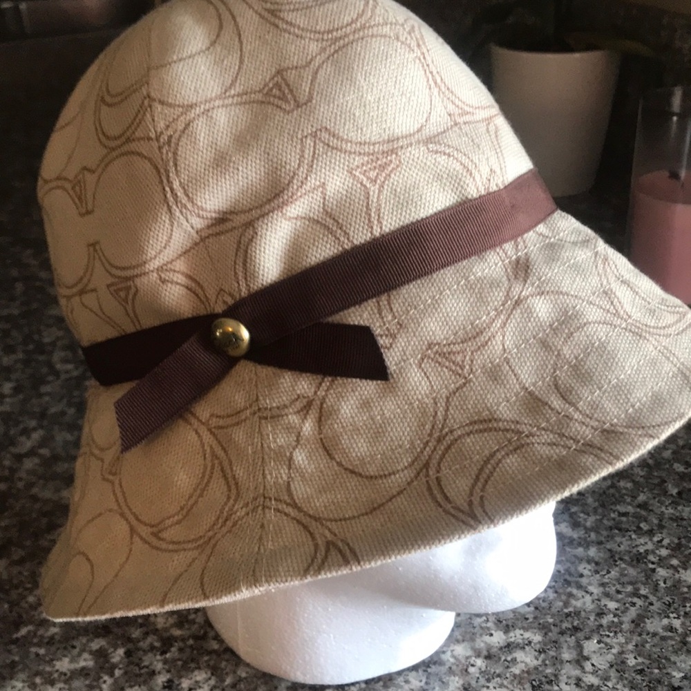 Women’s coach hat